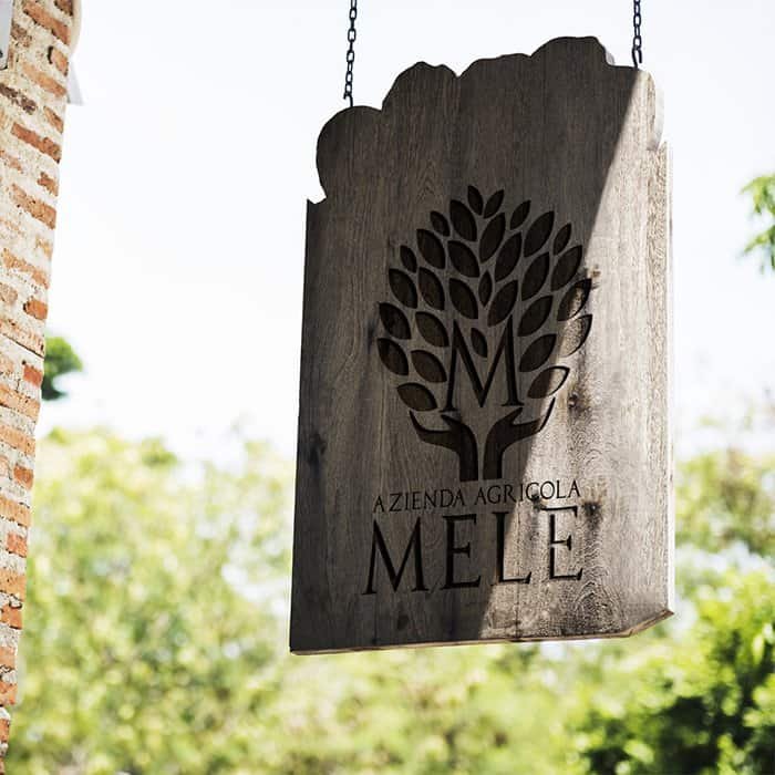 Mele Azienda Agricola insegna